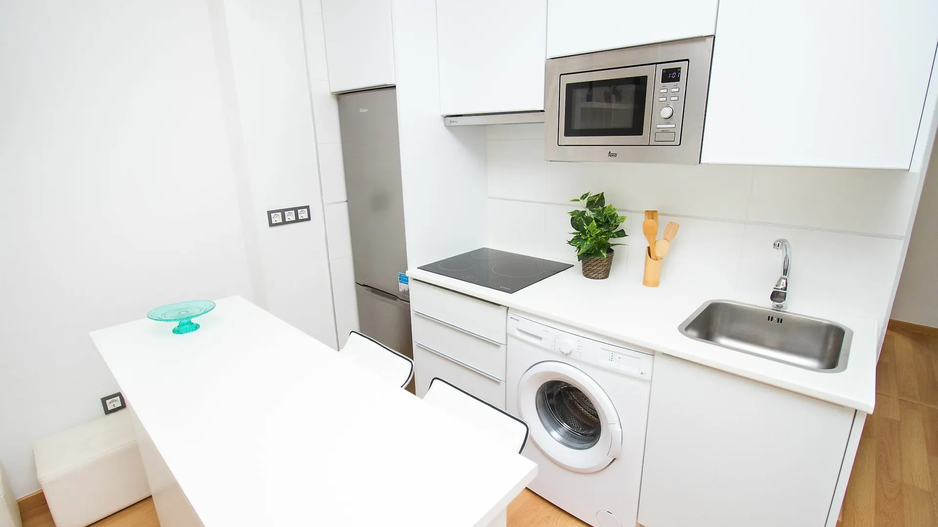 Beautiful One Bedroom Refino Malaga Apartment