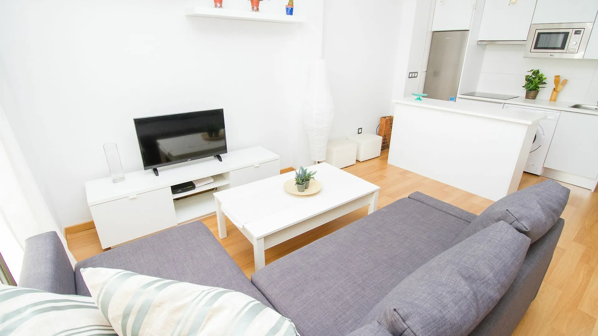 Apartment Beautiful One Bedroom Refino Malaga Spain