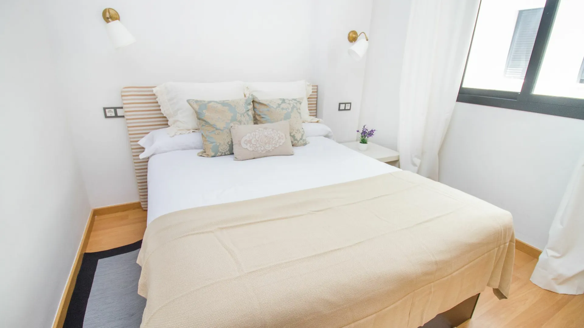 Apartment Beautiful One Bedroom Refino Malaga